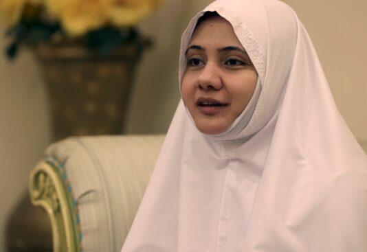 Bushra Ali Shah, daya daga cikin alhazai mata a aikin hajjin bana. (Hoto: AFP).