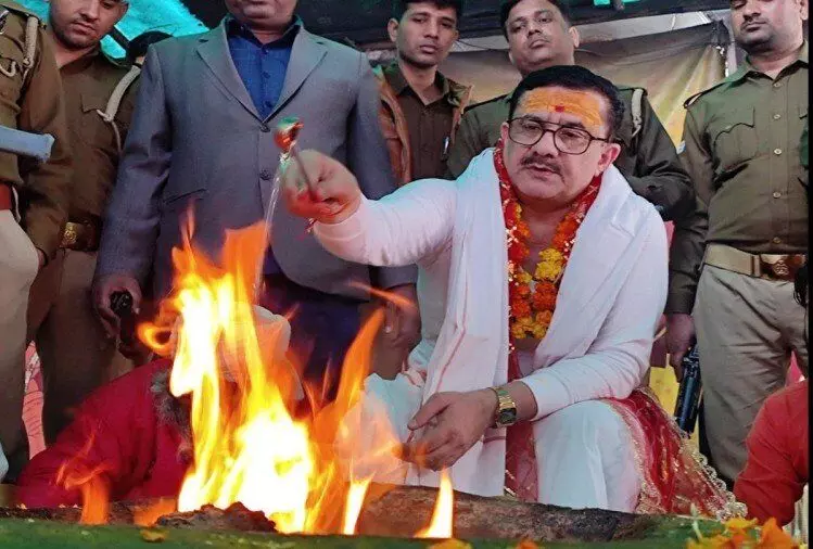 Wasim Rizvi bayan ya koma addinin Hinudu