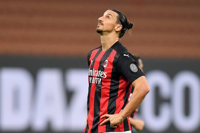 Zlatan Ibrahimovic ya yi ritaya daga tamaula