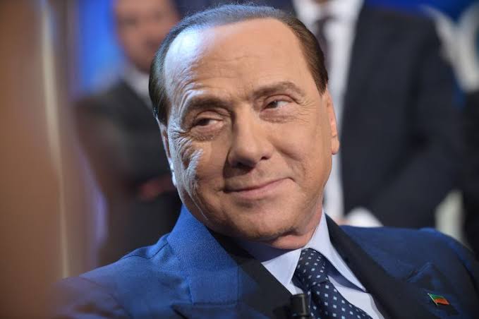 Tsohon Firaministan Italiya Silvio Berlusconi ya riga mu gidan gaskiya