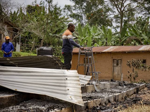 Mahara sun kashe mutum 25 a makarantar kwana a Uganda