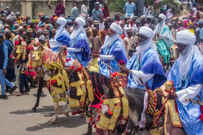 DAGA LARABA: Dalilan Lalacewar Al’adun Sallah