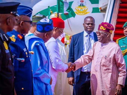 Tinubu ya dawo Abuja bayan halartar taron AU a Kenya