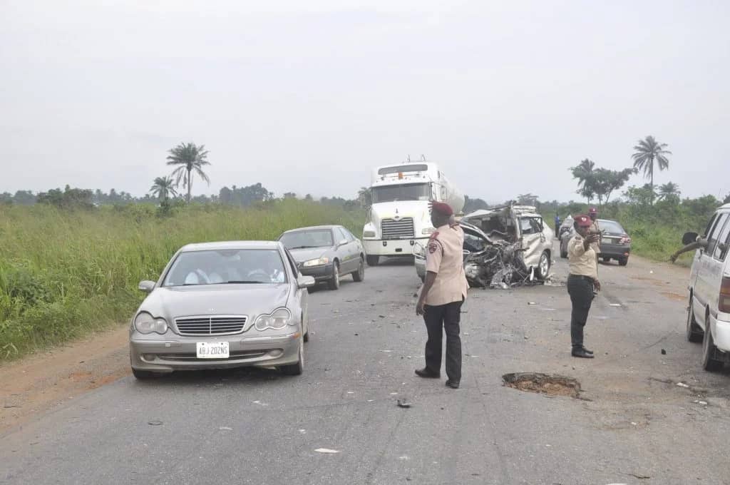 Mutane 16 sun kone kurmus a hatsarin mota a Ondo —FRSC