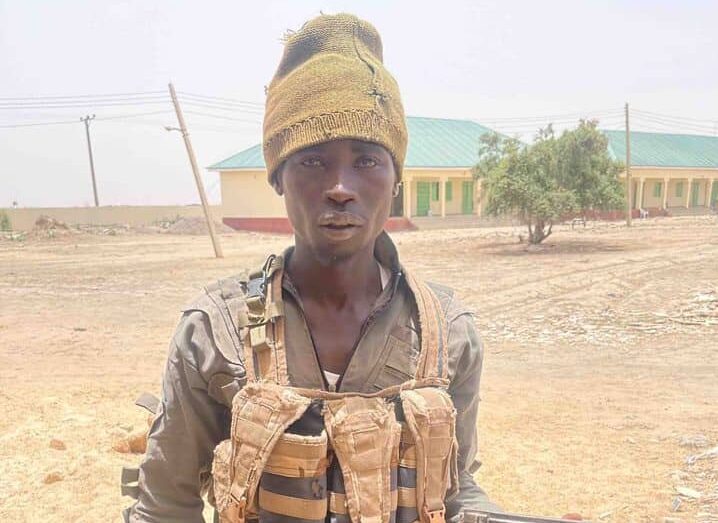 Dan Boko Haram dauke da makamai ya yi ‘saranda’ a Borno