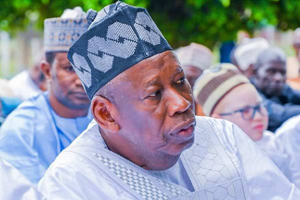 Kotu ta yi umarnin isar da sammaci ga Ganduje ta hanyar sadarwa