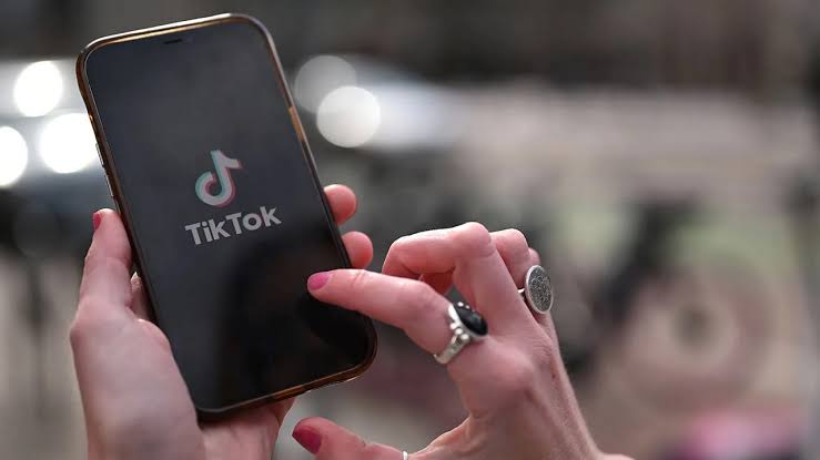 Mahaifi ya harbe ’yarsa har lahira saboda wallafa bidiyo a Tiktok