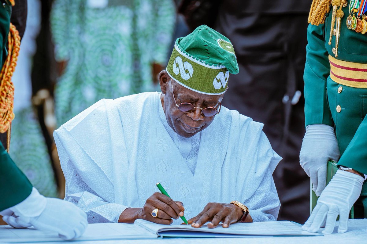 Tinubu ya sanya hannu a kasafin kuɗin 2025 na N54.99trn