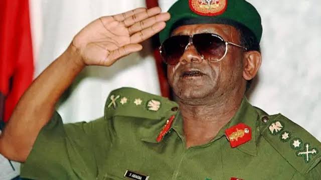 Ɗan Abacha ya kare mahaifinsa bayan ƙaddamar da littafin IBB